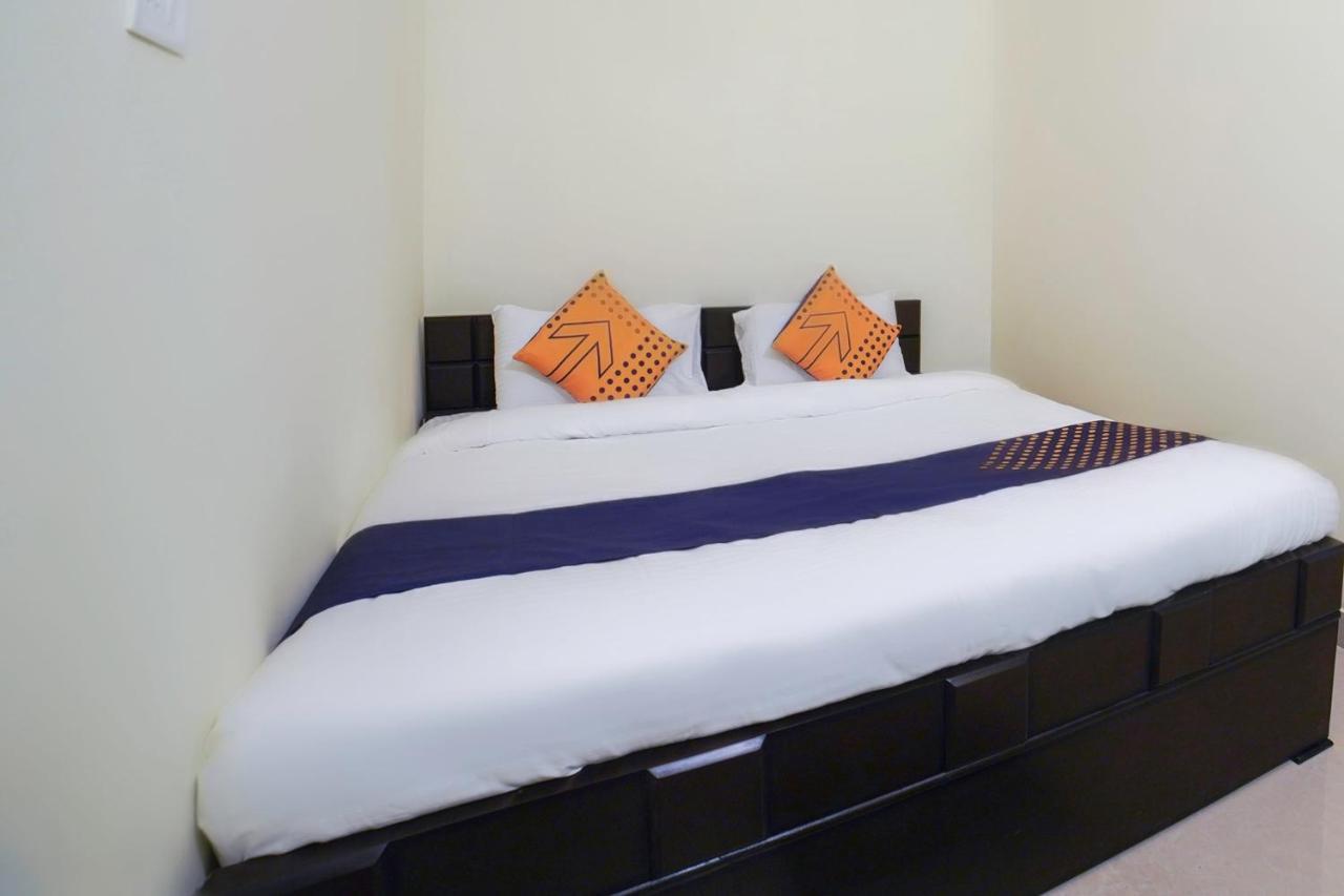 Spot On 67119 Hotel Shivam Residency Rāmpura Exteriör bild