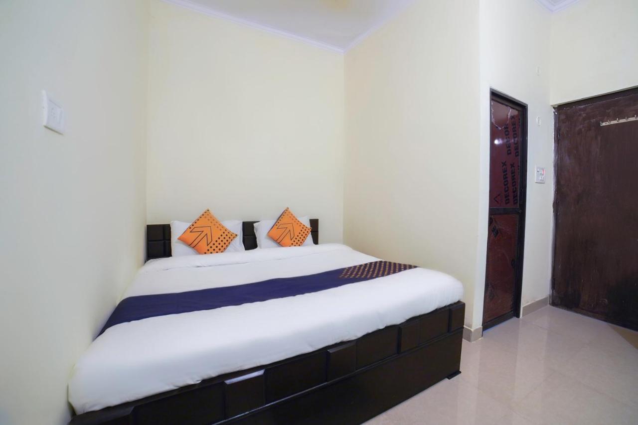 Spot On 67119 Hotel Shivam Residency Rāmpura Exteriör bild